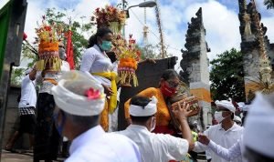 Mengenal Sejarah Hari Raya Kuningan, Turunnya Dewa dan Leluhur ke Bumi